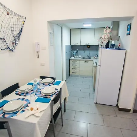 Casa Vacanze Ciclopi Acitrezza Holiday home *
